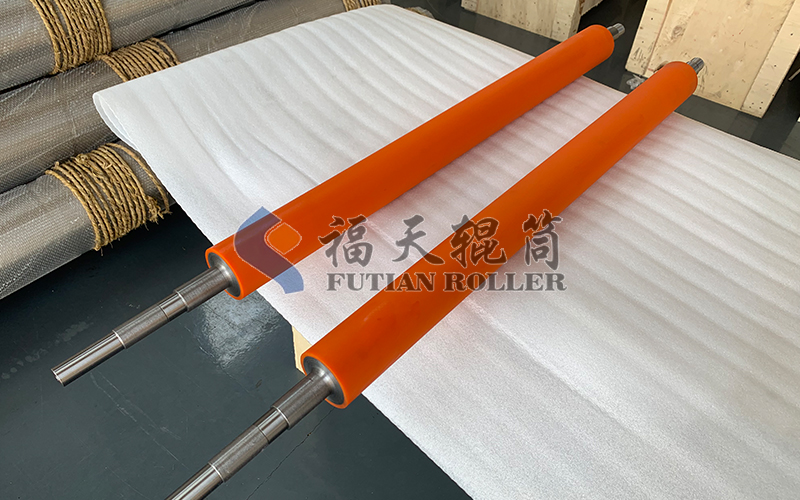 6.輸送設(shè)備用聚氨酯輥.JPG